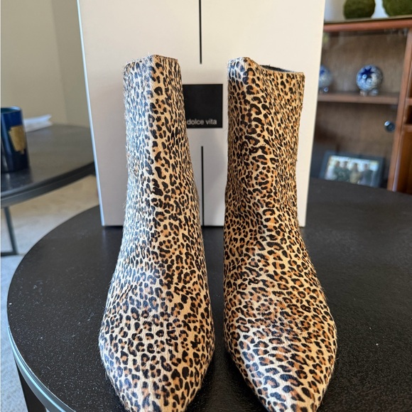 Like New Dolce Vita Dee Dee Leopard Boots - Picture 2 of 5